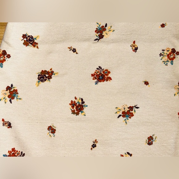 NEW Cotton On Sammie Scoop Neck Short Sleeve Crop Top Women’s size Medium NWT - Picture 12 of 12